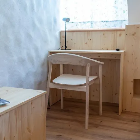 & Danica Konukevi Bohinj